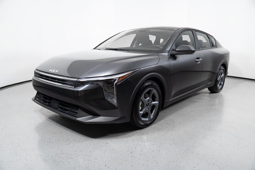 Used 2025 Kia K4 FWD image 14