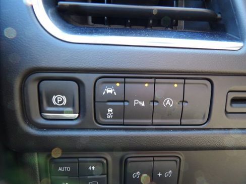 Used 2024 Chevrolet Tahoe LT AWD/4WD image 26