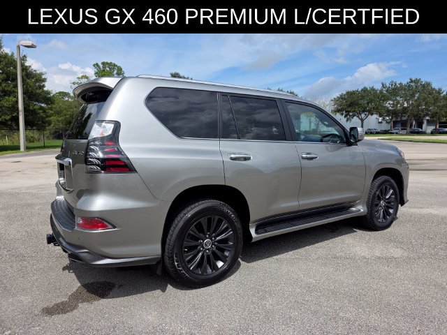 Used 2023 Lexus GX 460 Premium w/ Accessory Package AWD/4WD image 3