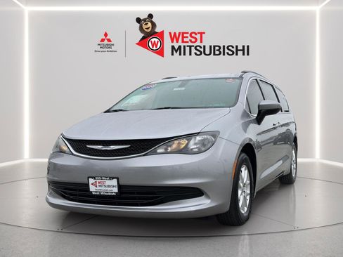 Used 2020 Chrysler Voyager Lxi image 9