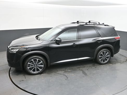 New 2026 Nissan Pathfinder Platinum AWD/4WD image 35