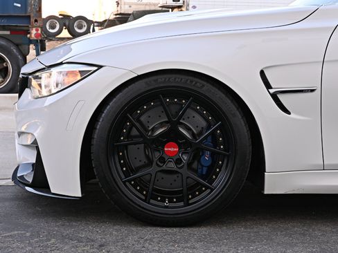 Used 2016 BMW M3 RWD image 47