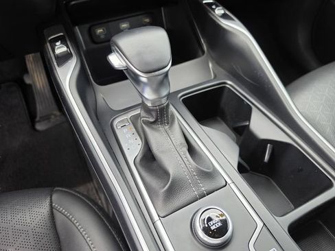 Certified 2022 Kia Sorento S FWD image 36