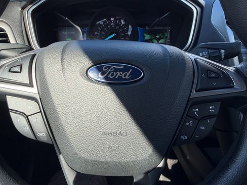 Used 2018 Ford Fusion S image 31