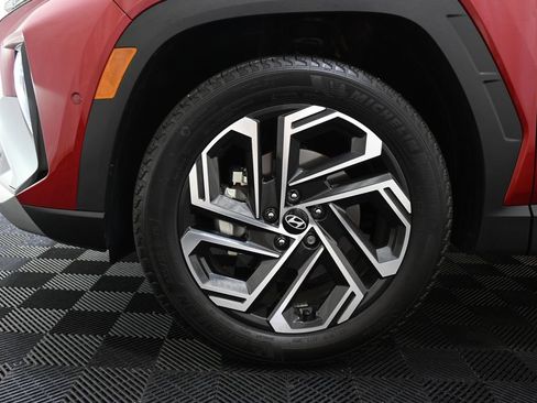Used 2025 Hyundai Tucson Limited AWD/4WD image 38