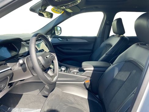 Used 2025 Jeep Grand Cherokee L Altitude image 20