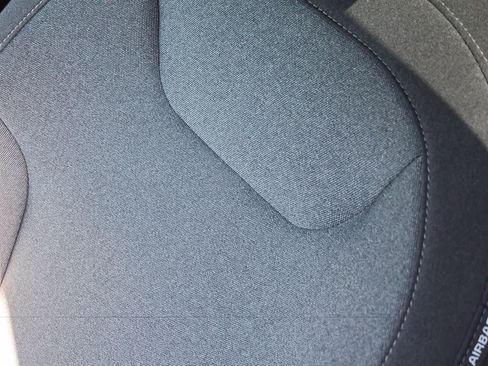 Used 2025 Kia K4 FWD image 33