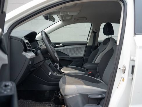 Used 2023 Volkswagen Taos S w/ Driver Assistance Package FWD image 17