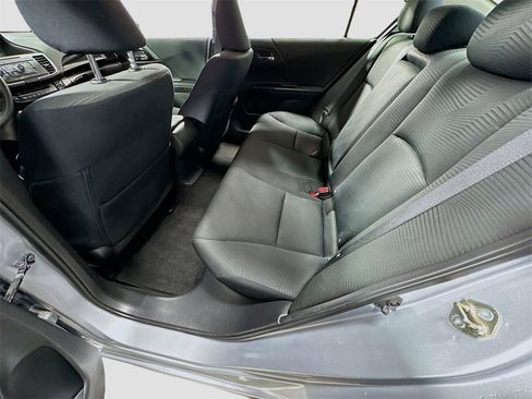 Used 2016 Honda Accord LX image 24