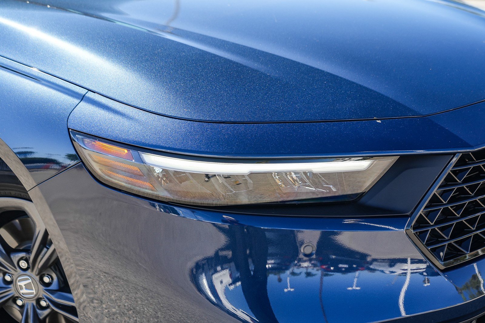 Used 2024 Honda Accord EX-L image 2