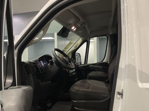 Used 2025 RAM ProMaster 2500 w/ Convenience Group FWD image 16