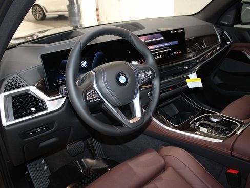 Used 2026 BMW X5 sDrive40i image 11