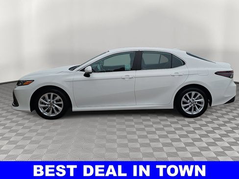Used 2023 Toyota Camry LE FWD image 6