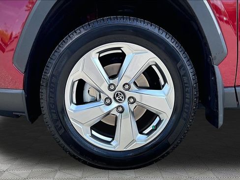 Used 2021 Toyota RAV4 XLE Premium AWD/4WD image 24