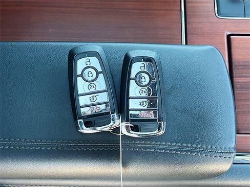 Used 2022 Lincoln Navigator L Reserve image 32