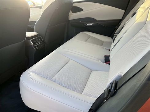 Used 2025 Lexus RX 350 Premium Plus image 19