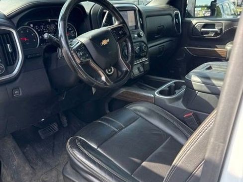 Used 2020 Chevrolet Silverado 2500 High Country w/ Z71 Off-Road Package AWD/4WD image 4
