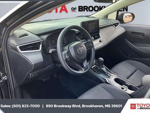 Used 2024 Toyota Corolla LE image 12