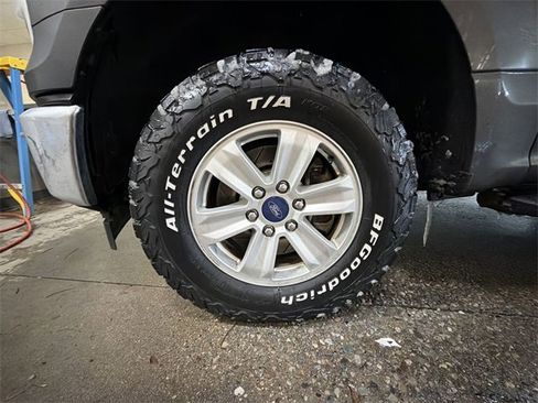 Used 2017 Ford F150 XLT w/ Equipment Group 301A Mid image 10