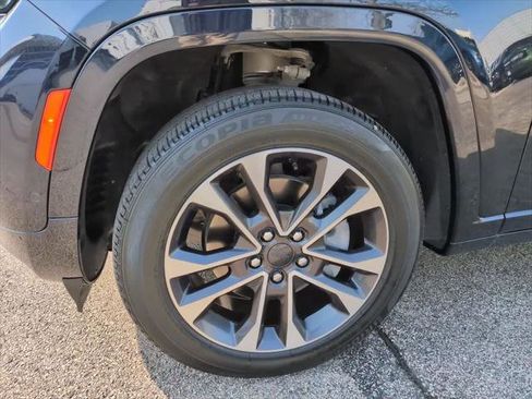 Certified 2024 Jeep Grand Cherokee L Overland AWD/4WD image 16