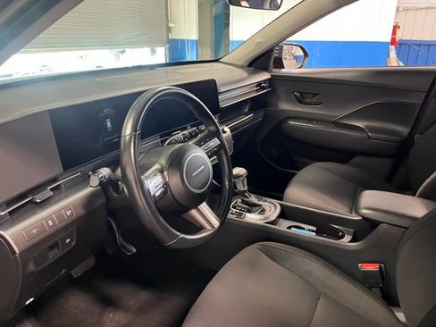 Used 2025 Hyundai Kona SEL image 22