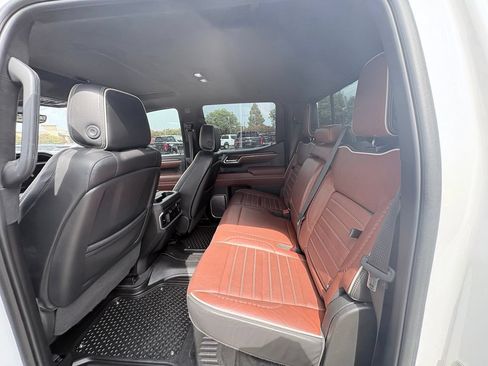 Used 2023 GMC Sierra 1500 Denali Ultimate AWD/4WD image 7