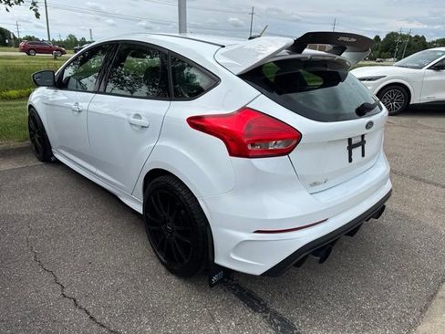 Used 2017 Ford Focus RS AWD/4WD image 4