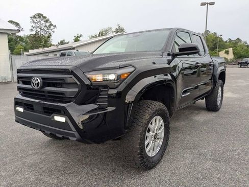 Used 2025 Toyota Tacoma SR5 AWD/4WD image 8