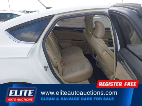 Used 2016 Ford Fusion SE image 15