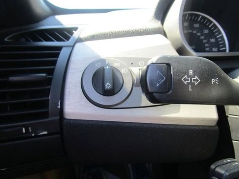 Used 2003 BMW Z4 2.5i image 27