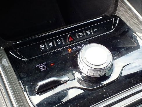 Used 2022 Jeep Wagoneer Series II image 10