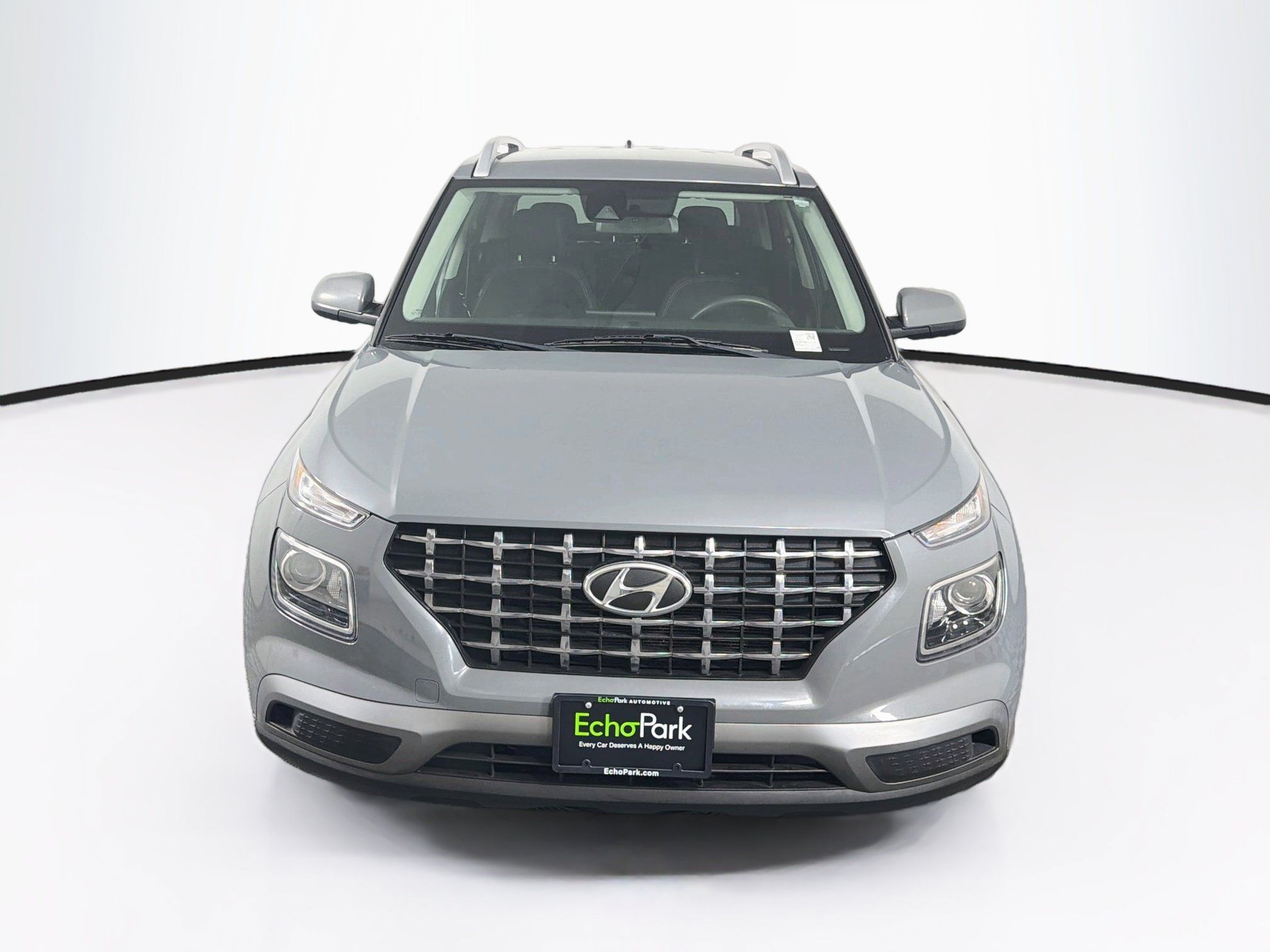 Used 2020 Hyundai Venue SEL FWD image 2