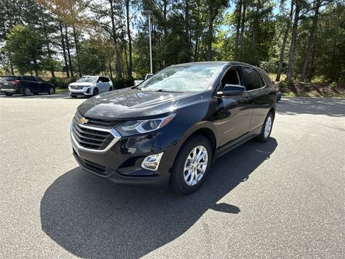 Certified 2020 Chevrolet Equinox LT w/ Driver Convenience Package image 1