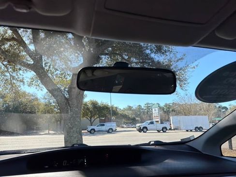 Used 2015 Toyota Prius Four image 20