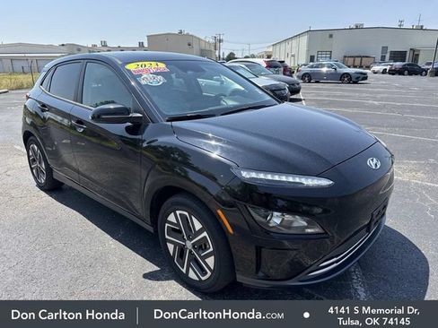 Used 2023 Hyundai Kona SE w/ Cargo Package FWD image 1