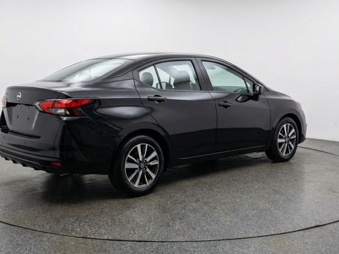 Used 2025 Nissan Versa SV FWD image 9