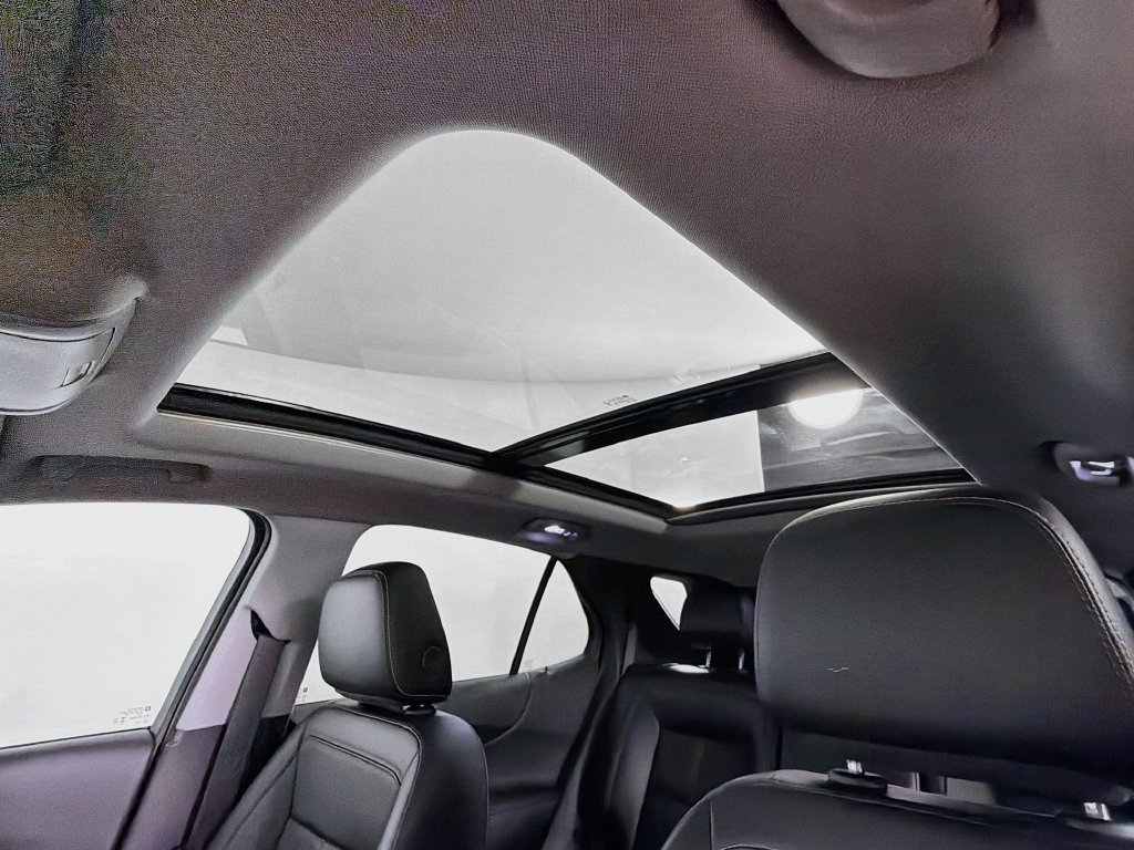 Used 2024 Chevrolet Equinox Premier AWD/4WD image 21