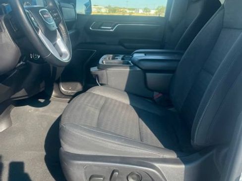 Used 2024 GMC Sierra 1500 Elevation w/ X31 Off-Road Package AWD/4WD image 13