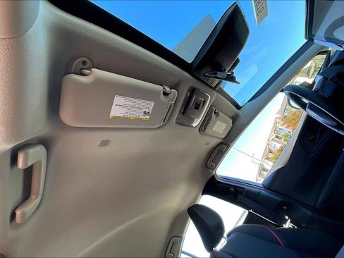 Certified 2025 Toyota Prius SE image 21