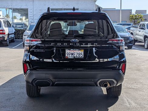 Used 2025 Subaru Forester Limited image 3