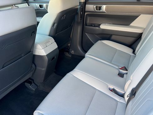 Used 2024 Hyundai Santa Fe SEL image 13