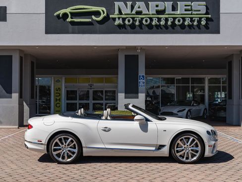 Used 2022 Bentley Continental GT image 45