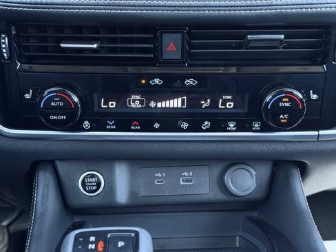 Used 2023 Nissan Rogue SL w/ SL Premium Package AWD/4WD image 38