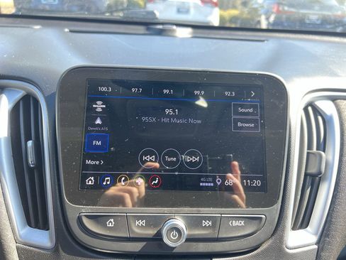 Used 2023 Chevrolet Malibu LT image 23