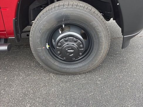 New 2026 RAM 3500 Tradesman AWD/4WD image 30