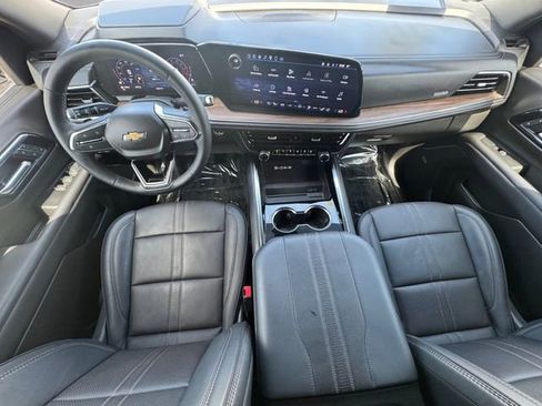 Used 2025 Chevrolet Tahoe High Country AWD/4WD image 20