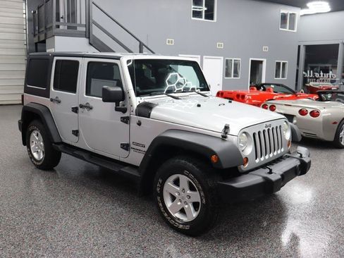Used 2012 Jeep Wrangler Unlimited Sport AWD/4WD image 6