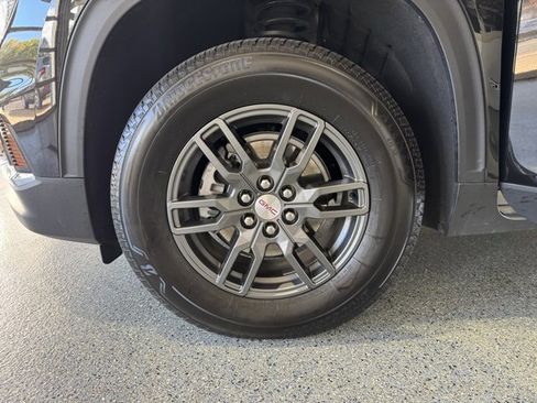 Used 2025 GMC Acadia Elevation image 26