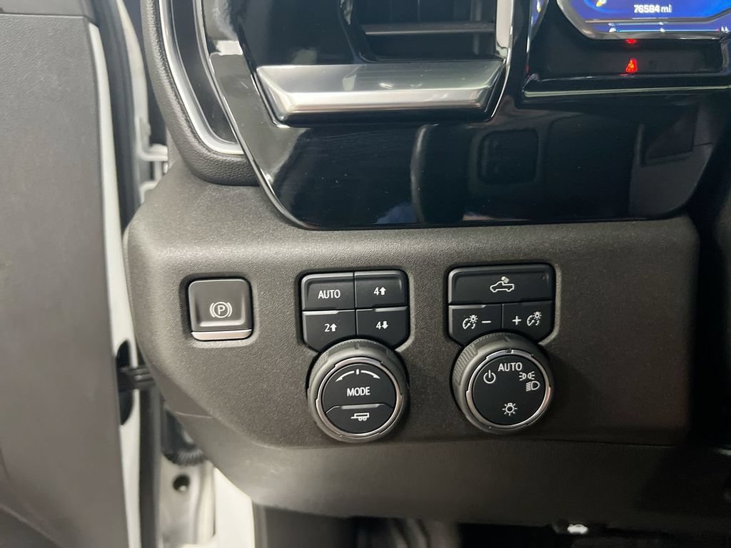 Used 2022 Chevrolet Silverado 1500 LT AWD/4WD image 19