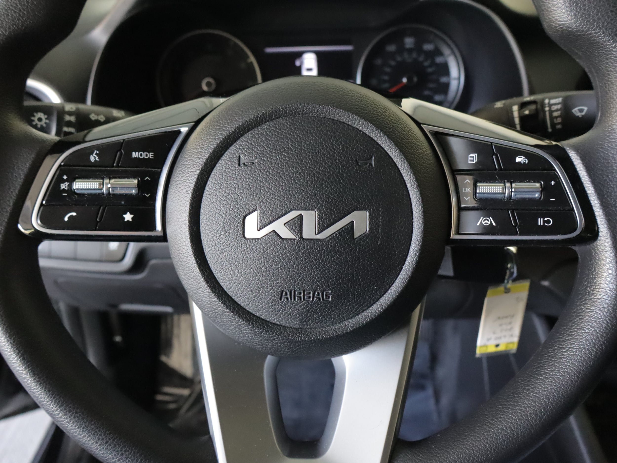 Used 2023 Kia Forte LXS FWD image 10